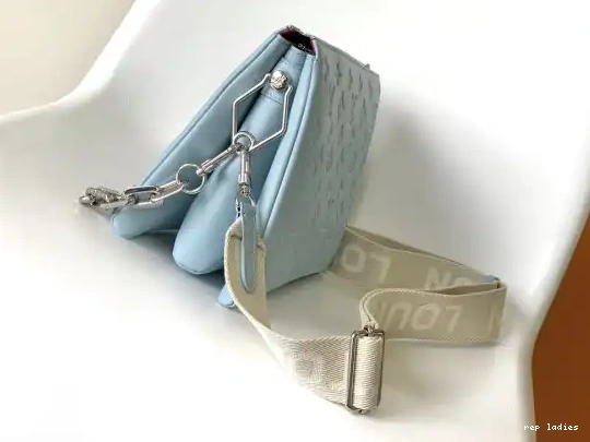Cheap LOUIS VUITTON COUSSIN PM-26*20*12cm 0601